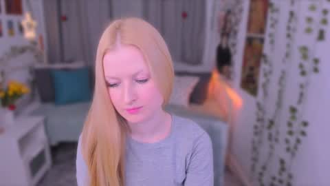 Snapshot of laly_peach chatting on 12-26-24, 10:52 Laly online show from 12-26-24, 10:52