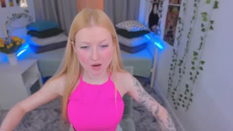 Snapshot of laly_peach chatting on 01-12-25, 03:46 Laly online show from 01-12-25, 03:46
