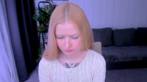 Snapshot of laly_peach chatting on 01-29-25, 11:20 Laly online show from 01-29-25, 11:20