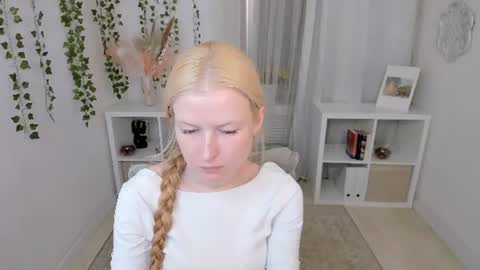 Laly online show from 07-24-26, 07:50