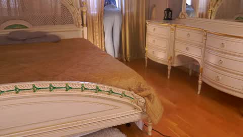 Snapshot of lamonicaptak chatting on 07-14-26, 10:21 Emily online show from 07-14-26, 10:21