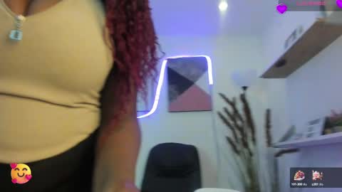 Snapshot of lana__beaux chatting on 02-17-25, 07:10 online show from 02-17-25, 07:10