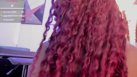 Snapshot of lana__beaux chatting on 02-19-25, 11:04 online show from 02-19-25, 11:04