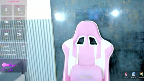 Snapshot of lana_boomer chatting on 11-22-25, 07:57 Lana online show from 11-22-25, 07:57