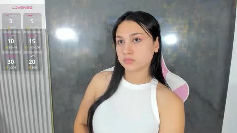 Snapshot of lana_boomer chatting on 12-18-25, 08:59 Lana online show from 12-18-25, 08:59