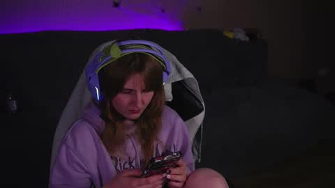 Snapshot of lana_del_kay chatting on 10-25-25, 08:47 Kay online show from 10-25-25, 08:47