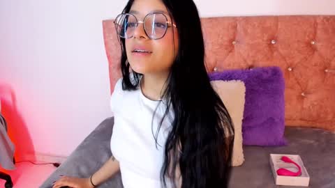 Snapshot of lana_dol chatting on 01-15-25, 01:09 ... . . ... online show from 01-15-25, 01:09