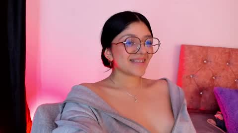 Snapshot of lana_dol chatting on 01-22-25, 06:31 ... . . ... online show from 01-22-25, 06:31