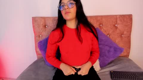 Snapshot of lana_dol chatting on 01-24-25, 12:20 ... . . ... online show from 01-24-25, 12:20