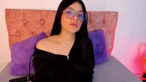 Snapshot of lana_dol chatting on 02-03-25, 12:14 ... . . ... online show from 02-03-25, 12:14