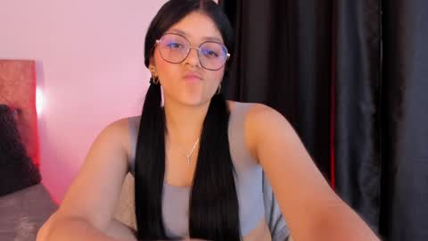 Snapshot of lana_dol chatting on 02-06-25, 12:37 ... . . ... online show from 02-06-25, 12:37