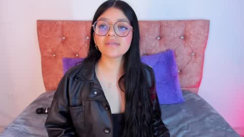 Snapshot of lana_dol chatting on 02-08-25, 01:01 ... . . ... online show from 02-08-25, 01:01