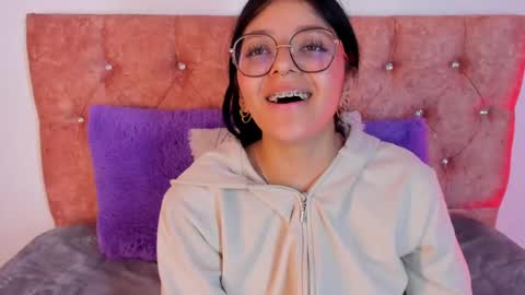 Snapshot of lana_dol chatting on 02-19-25, 06:10 ... . . ... online show from 02-19-25, 06:10