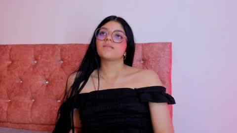 Snapshot of lana_dol chatting on 02-22-25, 06:19 ... . . ... online show from 02-22-25, 06:19