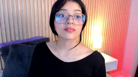 Snapshot of lana_dol chatting on 09-19-25, 04:07 ... . . ... online show from 09-19-25, 04:07