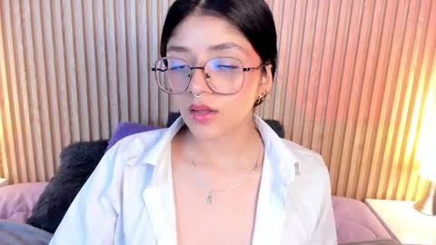 Snapshot of lana_dol chatting on 09-20-25, 04:13 ... . . ... online show from 09-20-25, 04:13