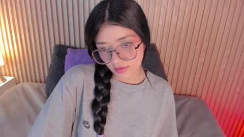 Snapshot of lana_dol chatting on 11-19-25, 02:39 ... . . ... online show from 11-19-25, 02:39