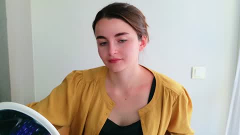 Snapshot of lana_gl chatting on 06-18-26, 07:30 lana_gl online show from 06-18-26, 07:30