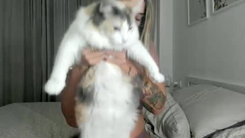 Snapshot of lana_inked chatting on 10-04-25, 08:18 Lana online show from 10-04-25, 08:18