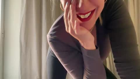 Snapshot of lana_inked chatting on 12-01-25, 07:46 Lana online show from 12-01-25, 07:46