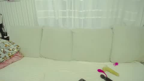 Snapshot of lana_love1 chatting on 06-25-26, 02:22 Lana online show from 06-25-26, 02:22