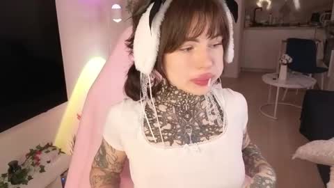 Eva online show from 04-01-26, 03:18