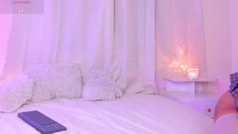 INDEPENDENT MODEL online show from 06-27-26, 01:43