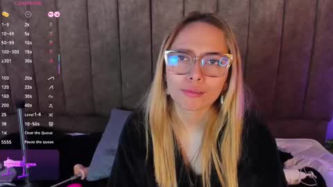 Lana online show from 11-09-25, 03:43