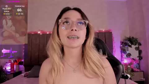Lana online show from 07-20-26, 10:39