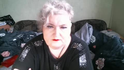 lanacat555 online show from 11-16-25, 10:54