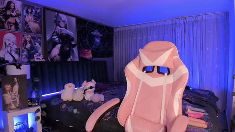 L A N A  online show from 02-02-25, 02:38