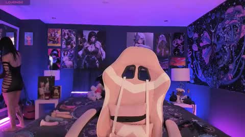 L A N A  online show from 10-04-25, 03:54