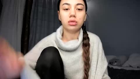 Snapshot of lanalandd chatting on 12-21-25, 04:47 Lana online show from 12-21-25, 04:47