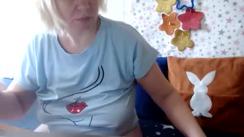 Snapshot of lanalovelyqueen chatting on 06-15-26, 07:43 LovelyQueen online show from 06-15-26, 07:43