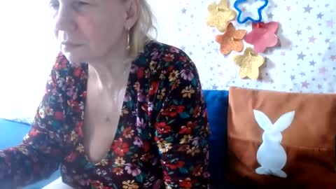 Snapshot of lanalovelyqueen chatting on 06-26-26, 07:57 LovelyQueen online show from 06-26-26, 07:57