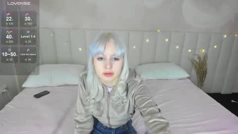 Lana online show from 12-19-25, 09:49