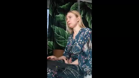 LanaviSmith online show from 12-18-25, 06:41