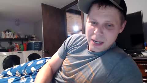 Snapshot of lancehardin chatting on 12-22-25, 01:13 Lance online show from 12-22-25, 01:13