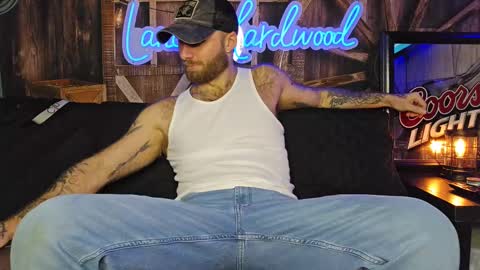 Snapshot of lancehardwood222 chatting on 03-08-25, 01:28 LANCE online show from 03-08-25, 01:28