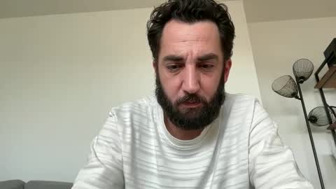 Snapshot of lanimalr chatting on 12-06-24, 12:49 Lanimal online show from 12-06-24, 12:49