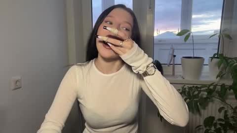 Sarah online show from 03-01-26, 03:03