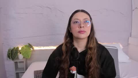 Lanna online show from 03-24-26, 11:37