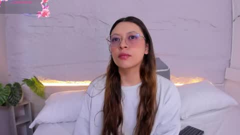 Lanna online show from 04-13-26, 11:48