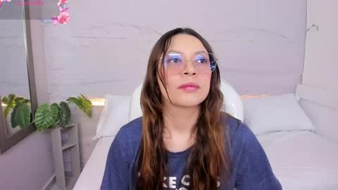 Lanna online show from 04-17-26, 11:35