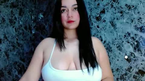 Snapshot of lanna_belle28 chatting on 12-03-25, 02:04 Lanna online show from 12-03-25, 02:04