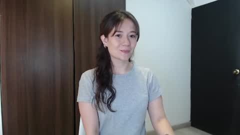 Snapshot of lanna_mills chatting on 06-26-26, 01:37 Lanna online show from 06-26-26, 01:37