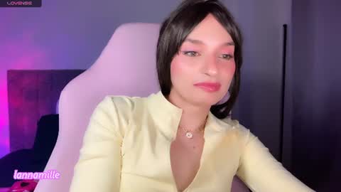 Snapshot of lannamille chatting on 06-18-26, 09:19 Camila online show from 06-18-26, 09:19