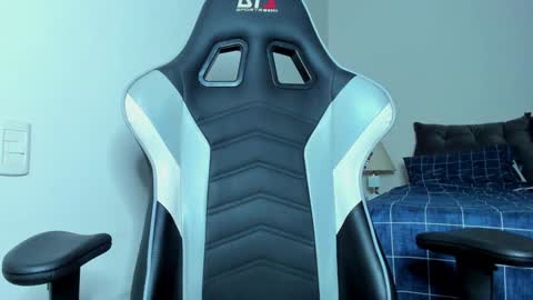 Lanna online show from 01-17-25, 01:25