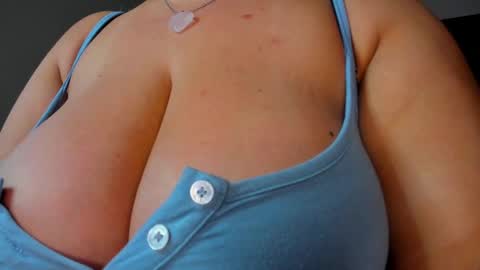 Lanna online show from 10-30-25, 12:56