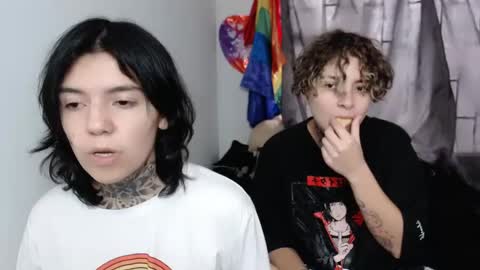 Snapshot of lannie_gonzales chatting on 12-29-24, 08:04 LANNIE   online show from 12-29-24, 08:04